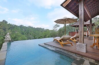 plunge-pool-at-the-villas